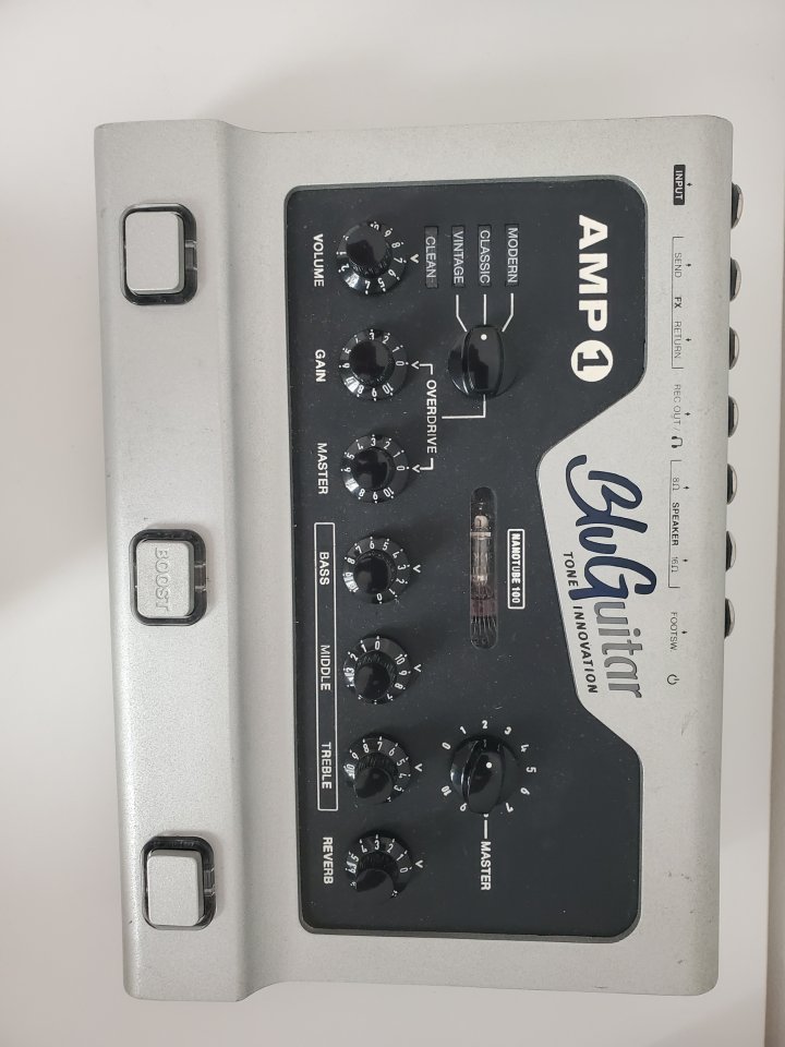 Blu Guitar Amp 1. de segunda mano · Almería · 1 €