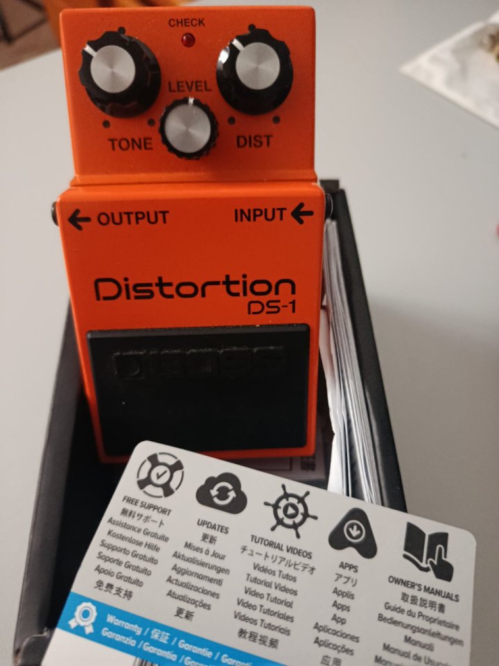 Boss DS1 actual de segunda mano · Foto 2 de 2 · Huelva · 43 €