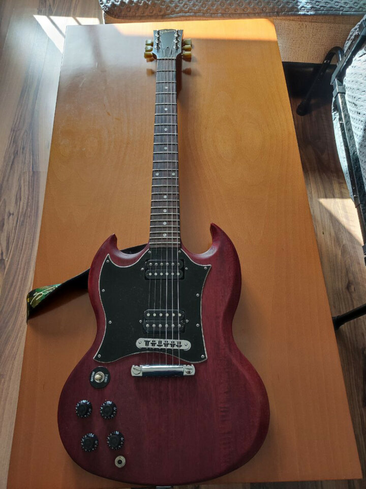 Guitarra Gibson SG Special Faded para Zurdos. USA, Worn Cherry