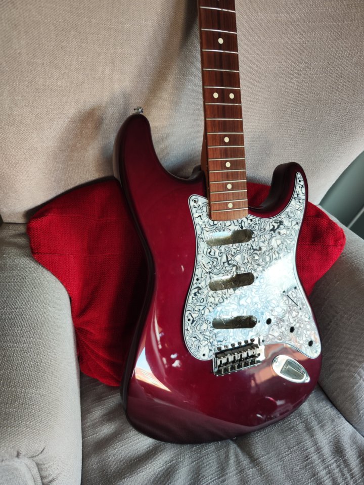 Fender stratocaster mexico rojo vino