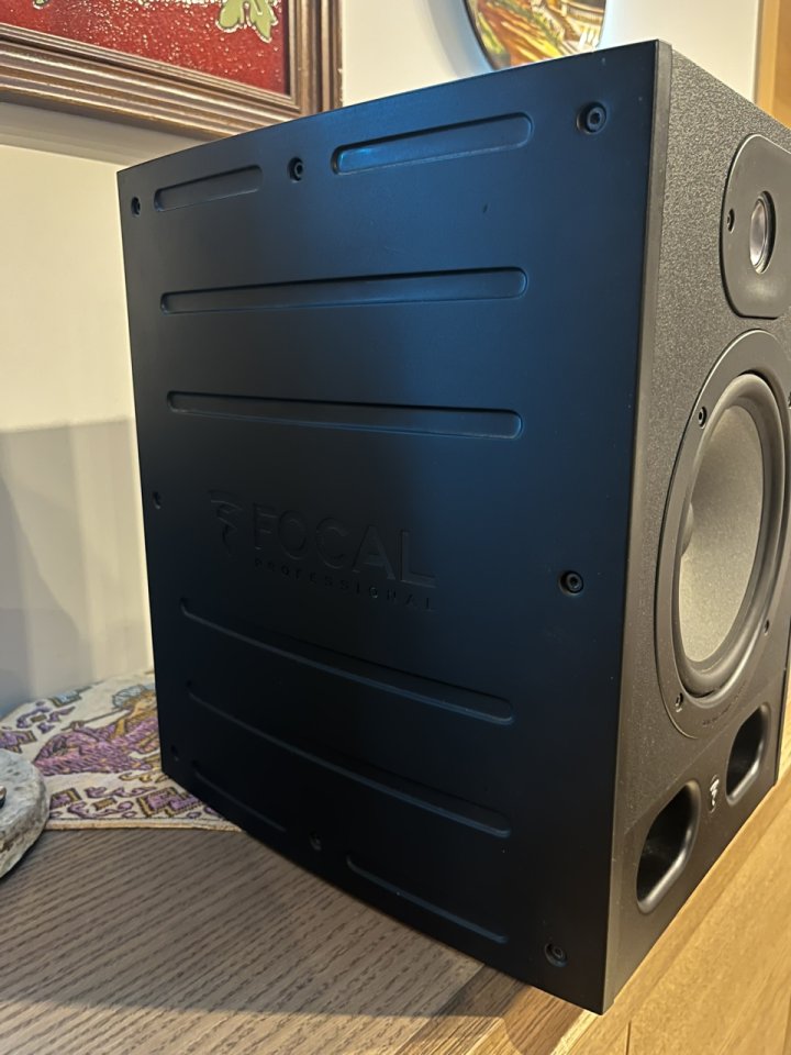 Pareja Monitores Estudio Focal Alpha 65+Soportes+Espumas+Cajas+2xlr. de segunda mano · Foto 3 de 9 · Valencia · 380 €
