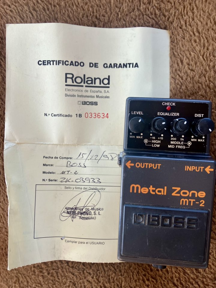 Boss Metal Zone MT-2 (1998, Made in Taiwan)