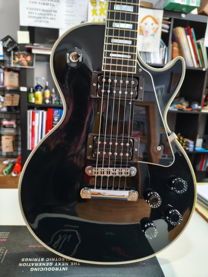 Gibson LP Custom Ed. Limitada Ebony Chrome de segunda mano · Foto 5 de 9 · Asturias · 4290 €