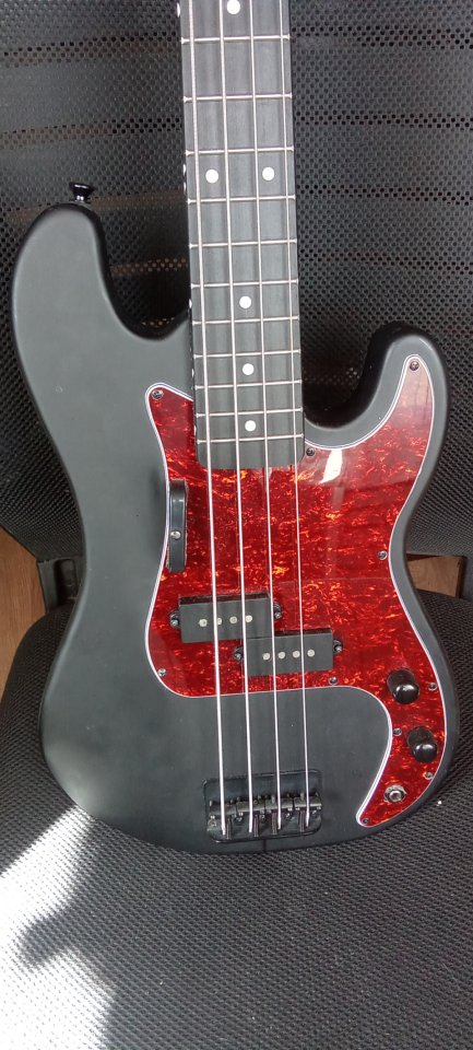 Harley Benton PB-Shorty SBK Standard Series de segunda mano · Foto 1 de 5 · Madrid · 85 €