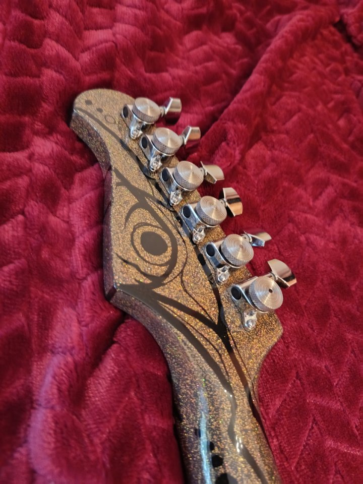 Guitarra Eléctrica LKE Golden Abyss de segunda mano · Foto 5 de 10 · Cantabria · 400 €