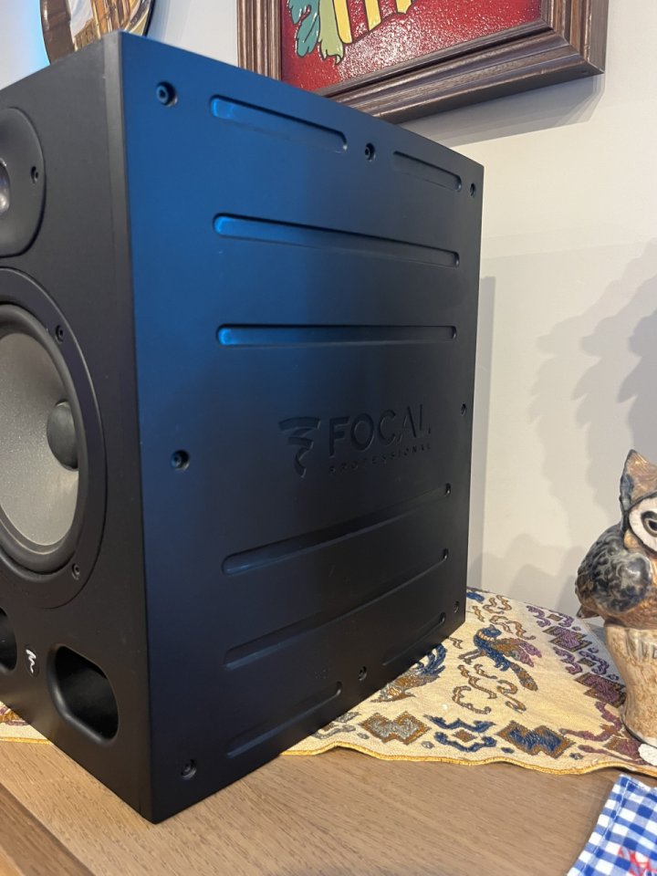 Pareja Monitores Estudio Focal Alpha 65+Soportes+Espumas+Cajas+2xlr. de segunda mano · Foto 6 de 9 · Valencia · 380 €