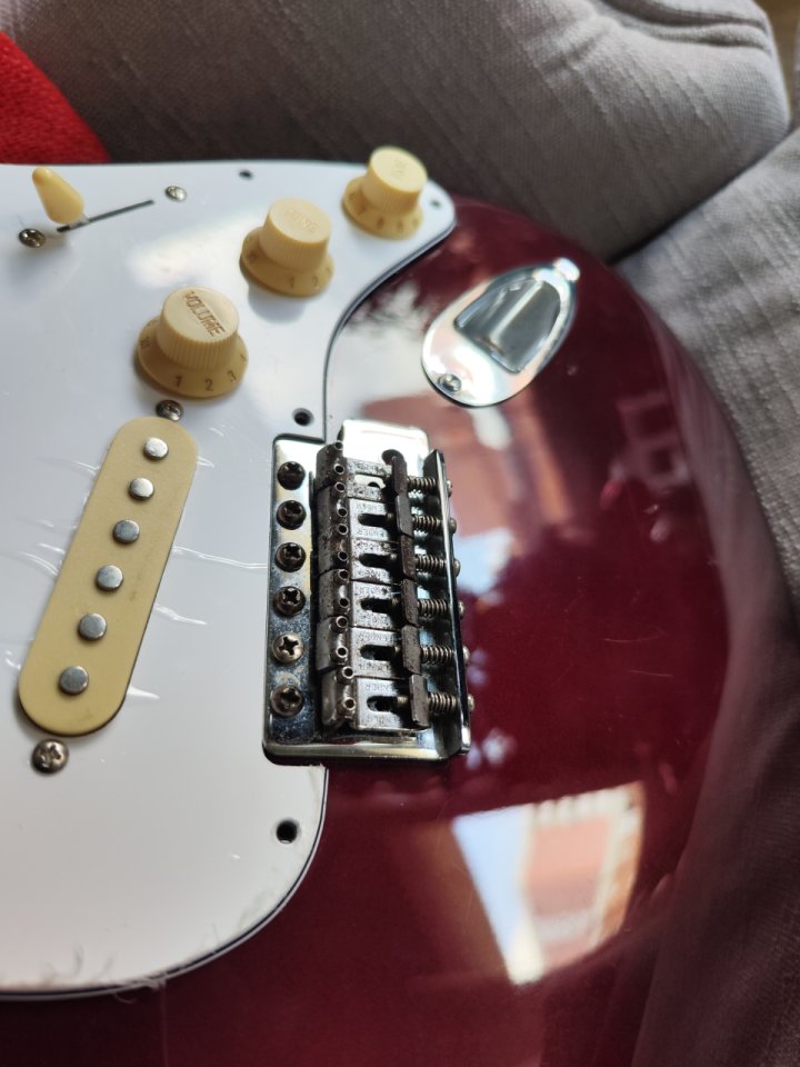 Fender stratocaster mexico rojo vino