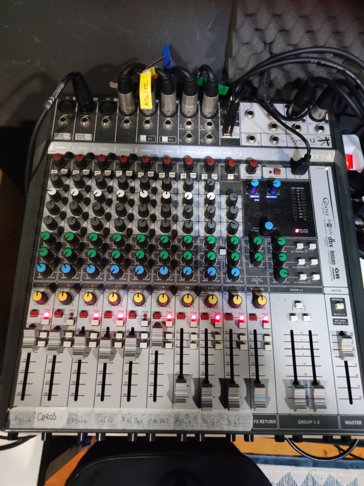Mesa Soundcraft Signature 12MTK de segunda mano · Foto 1 de 4 · Barcelona · 350 €