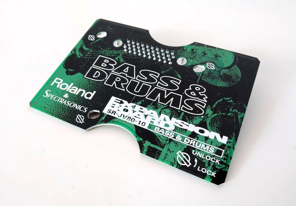 Roland XP-30 + 8 TARJETAS SR-JV80