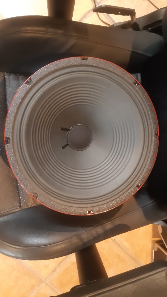 Altavoz Eminence Karnivore 8 ohmios