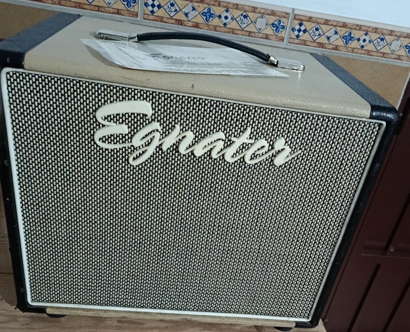 Pantalla  1x 12 -  Egnater Rebel 112x