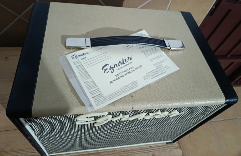 Pantalla  1x 12 -  Egnater Rebel 112x