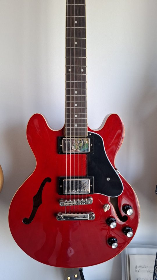 Epiphone ES-339 Cherry de segunda mano · Foto 1 de 8 · Valencia · 380 €