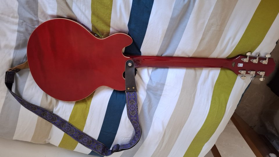 Epiphone ES-339 Cherry de segunda mano · Foto 2 de 8 · Valencia · 380 €
