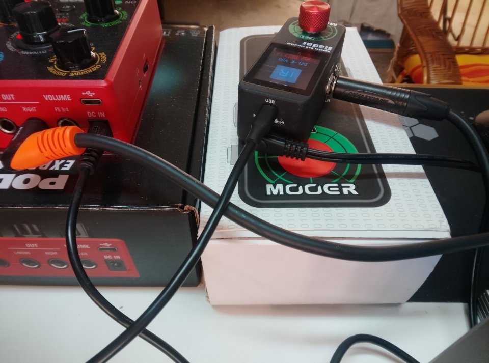 pod express de line 6 y mooer de radar 190 euros los dos. de segunda mano · Foto 5 de 5 · Barcelona · 190 €