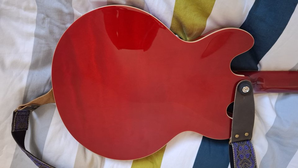 Epiphone ES-339 Cherry de segunda mano · Foto 3 de 8 · Valencia · 380 €