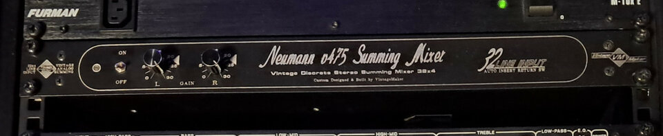 Sumador analógico de 32 canales, Neumann v475-2B