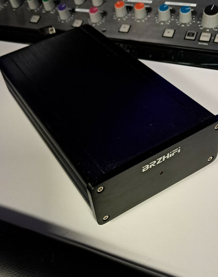 Sumador analógico de 32 canales, Neumann v475-2B