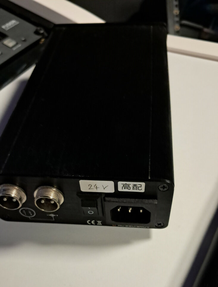 Sumador analógico de 32 canales, Neumann v475-2B