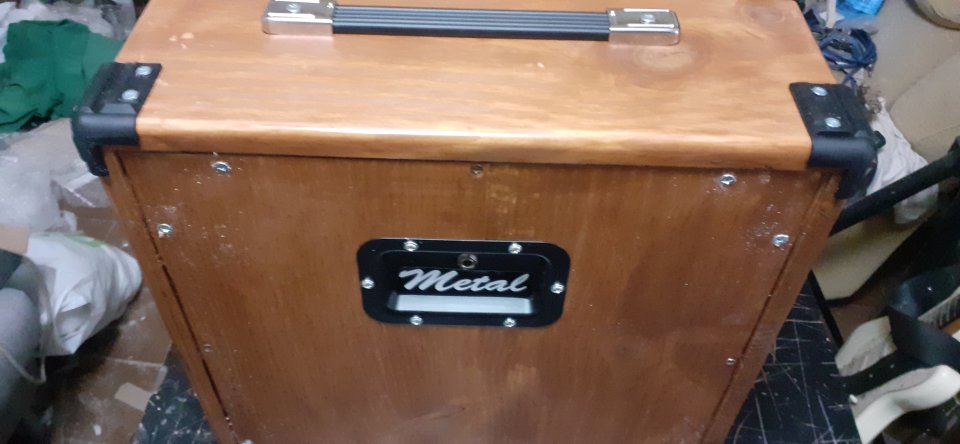 Pantalla artesanal 1x12 Abeto 18mm