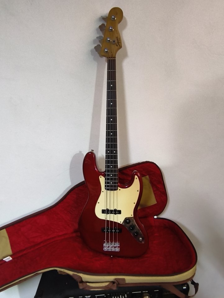 Bajo Squier Jazz Bass "Crafted in Indonesia" 2013