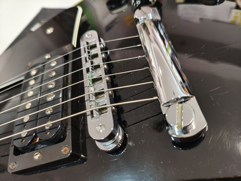 Gibson LP Custom Ed. Limitada Ebony Chrome de segunda mano · Foto 6 de 9 · Asturias · 4290 €