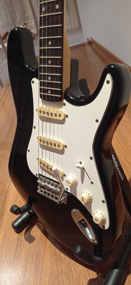 Guitarra eléctrica Squier Stratocaster Corea 1989 de segunda mano · Foto 6 de 9 · Cuenca · 200 €