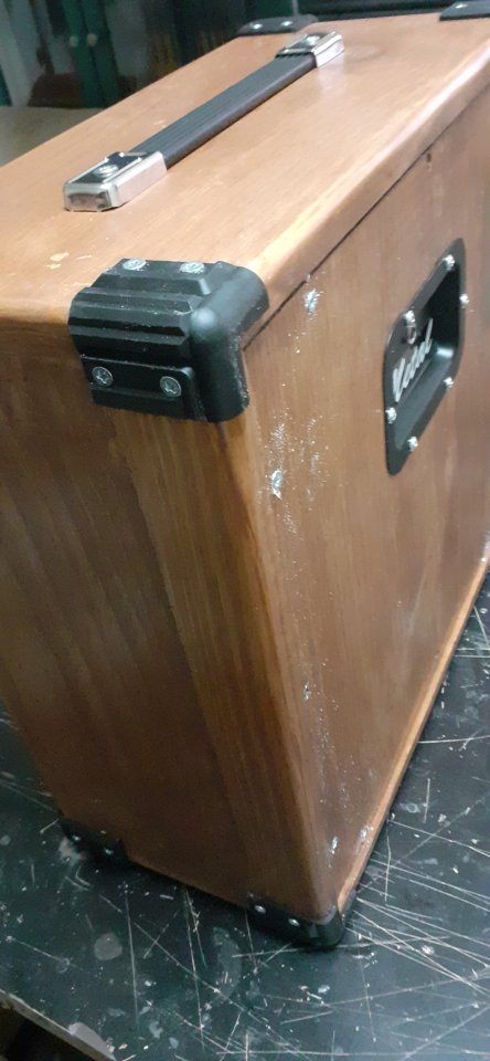 Pantalla artesanal 1x12 Abeto 18mm