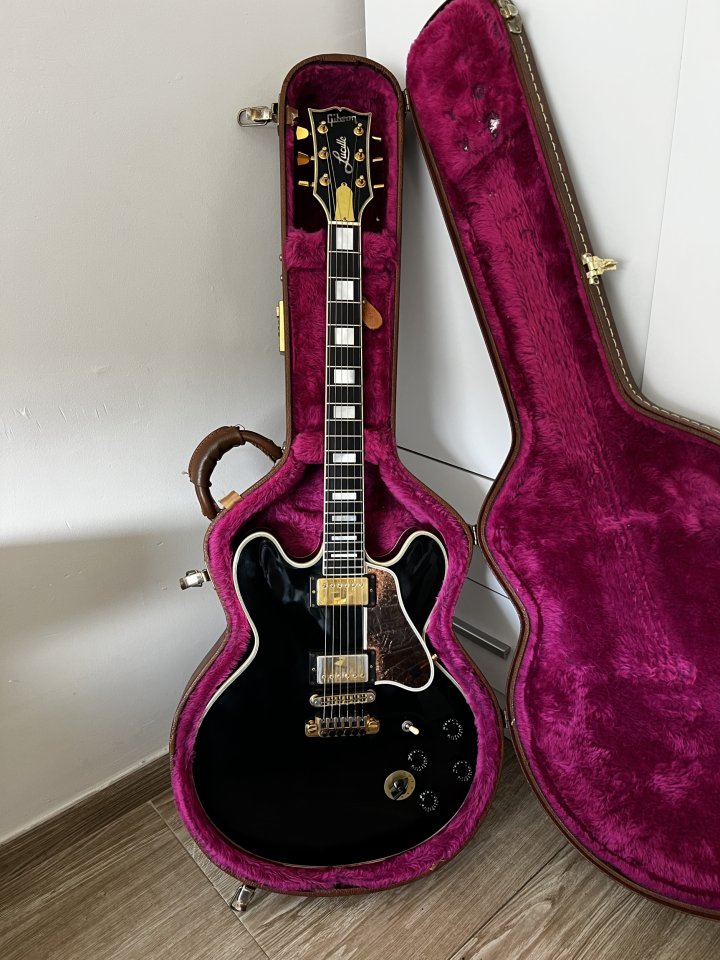 Vendo Gibson B.B King Lucille del 95