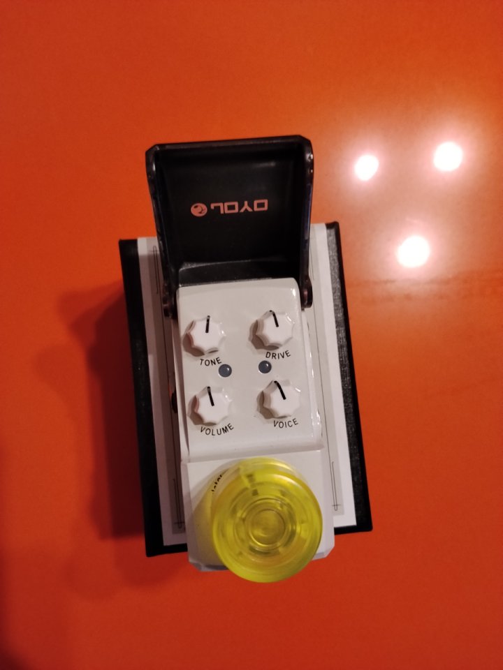 Lote de pedales simuladores de amplis, previos y más.