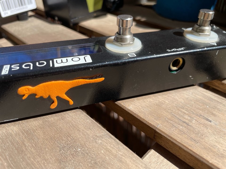 Pedalera Midi + Switcher de canales de ampli (Jomlabs)