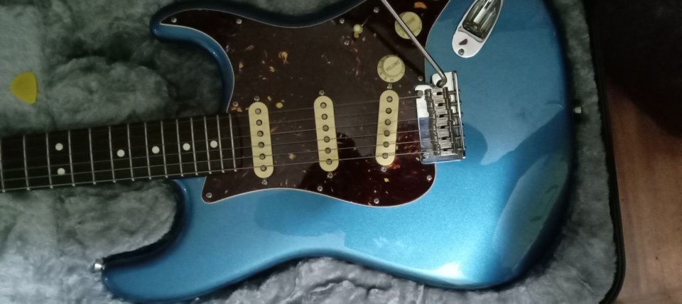 Estratocaster pro 2 rosewood nek