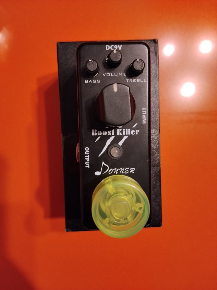 Lote de pedales simuladores de amplis, previos y más.