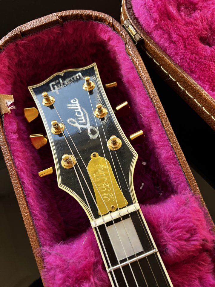 Vendo Gibson B.B King Lucille del 95