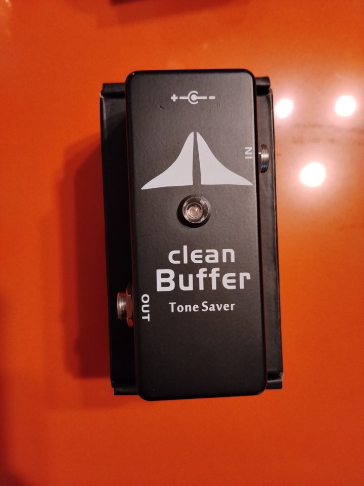 Lote de pedales simuladores de amplis, previos y más.