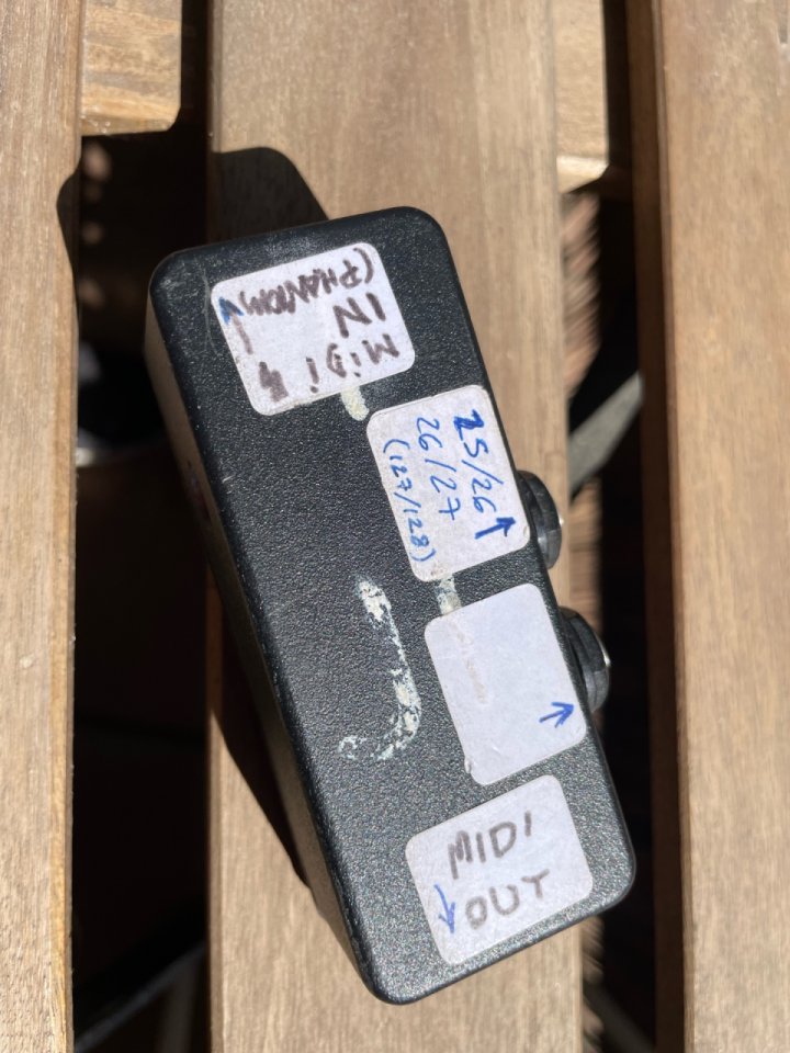 Pedalera Midi + Switcher de canales de ampli (Jomlabs)