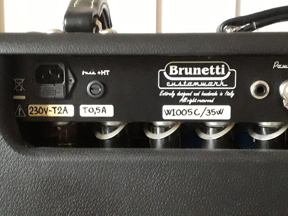 Brunetti Wizard combo custom work 2009 . Numero serie WI005 de segunda mano · Foto 6 de 8 · Madrid · 2100 €