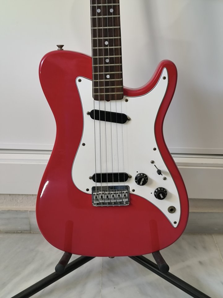 Fender Bullet Deluxe USA 1981 con estuche original