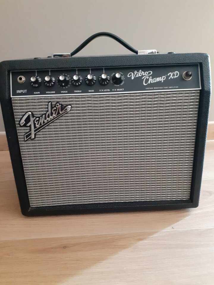 Fender Vibro champ xd