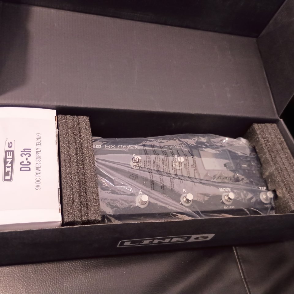 Line 6 Helix Stomp XL de segunda mano · Foto 2 de 7 · Málaga · 500 €