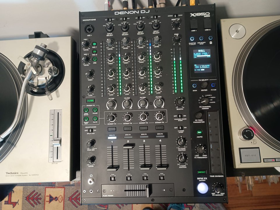 Denon x1850 Prime de segunda mano · Foto 1 de 7 · Pontevedra · 950 €