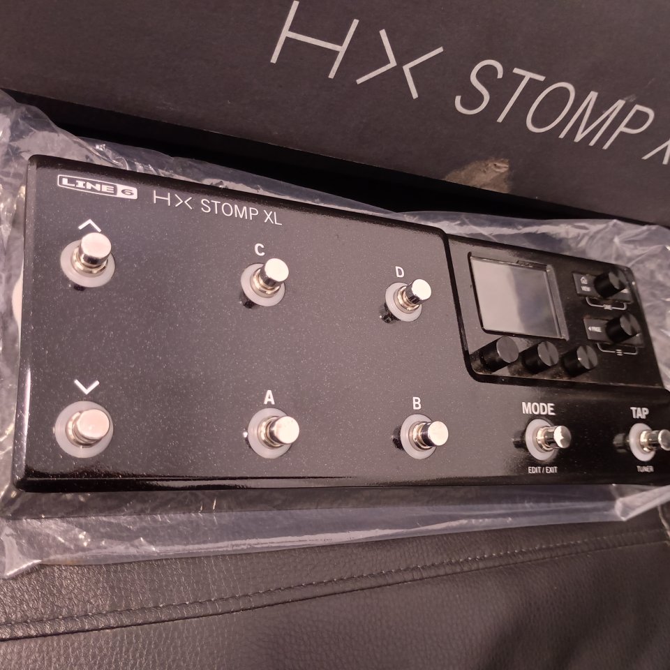 Line 6 Helix Stomp XL de segunda mano · Foto 4 de 7 · Málaga · 500 €