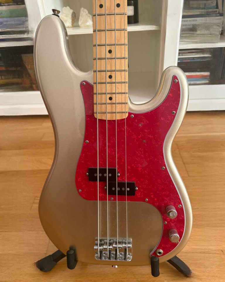 Fender 75th Anniversary Precision Bass de segunda mano · Foto 1 de 4 · Barcelona · 980 €