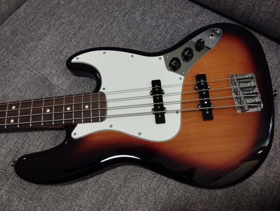 Fender Jazz Bass Player 2 MiM de segunda mano · Foto 5 de 10 · Badajoz · 625 €