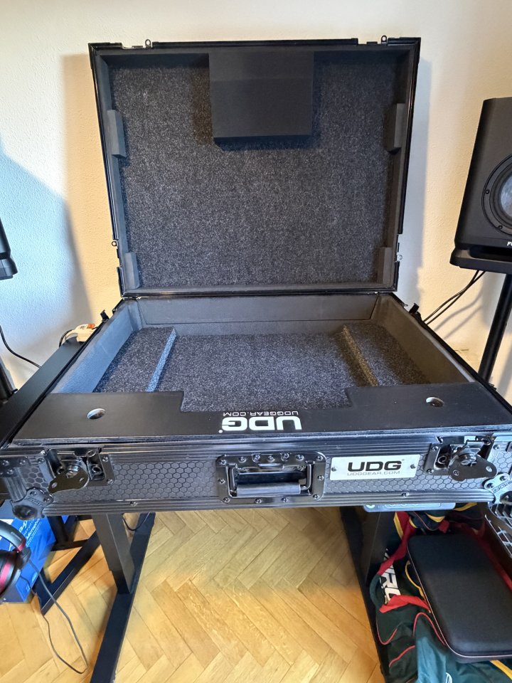 Denon Prime 4 Plus + accesorios de segunda mano · Foto 9 de 10 · Madrid · 2200 €