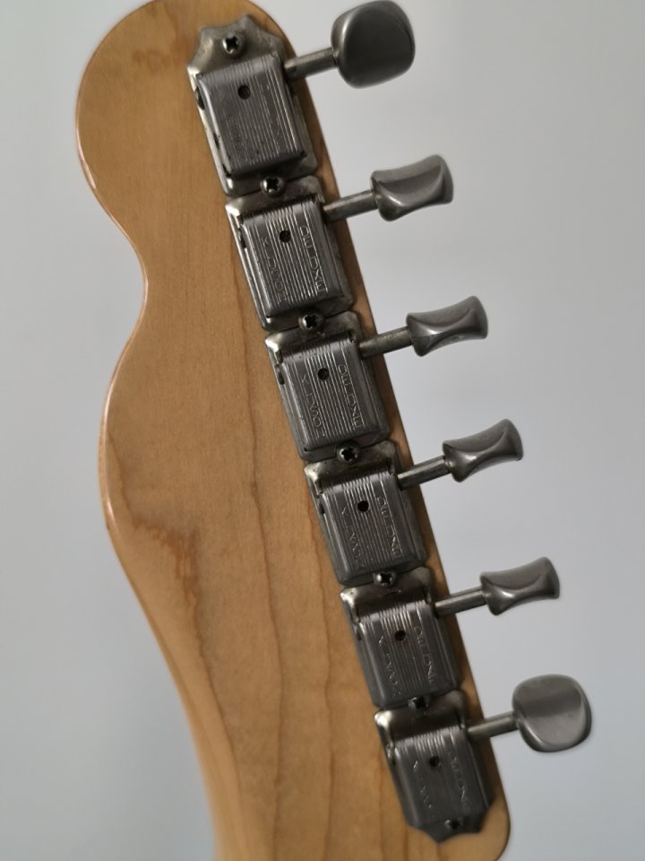 Fender Bullet Deluxe USA 1981 con estuche original