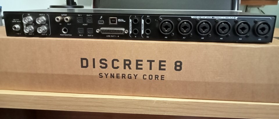 Antelope Discrete 8 Synergy Core + Extra