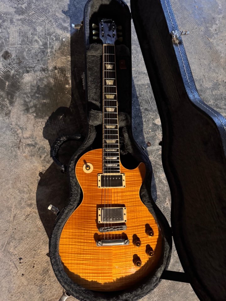 Gibson Les Paul Standard Premium  Plus AAA 2005