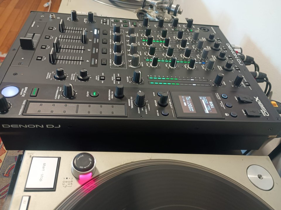 Denon x1850 Prime de segunda mano · Foto 2 de 7 · Pontevedra · 950 €