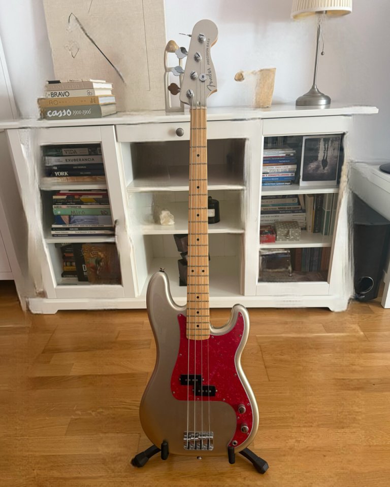 Fender 75th Anniversary Precision Bass de segunda mano · Foto 2 de 4 · Barcelona · 980 €